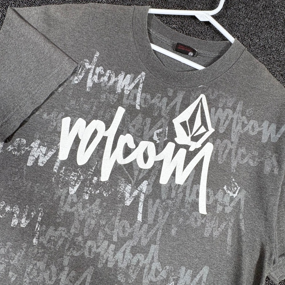 Vintage Volcom Graphic T-shirt Men's L Gray Crew Neck Skater Short Sleeve Grunge